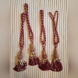 Set of 4 Braided Tassel Curtain Holders